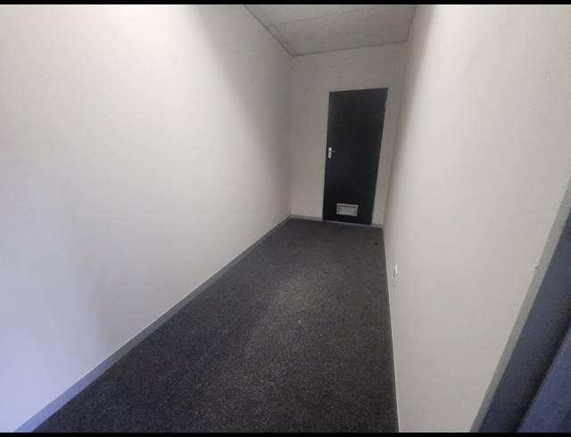 574M² OFFICE TO LET IN RANDJESPARK